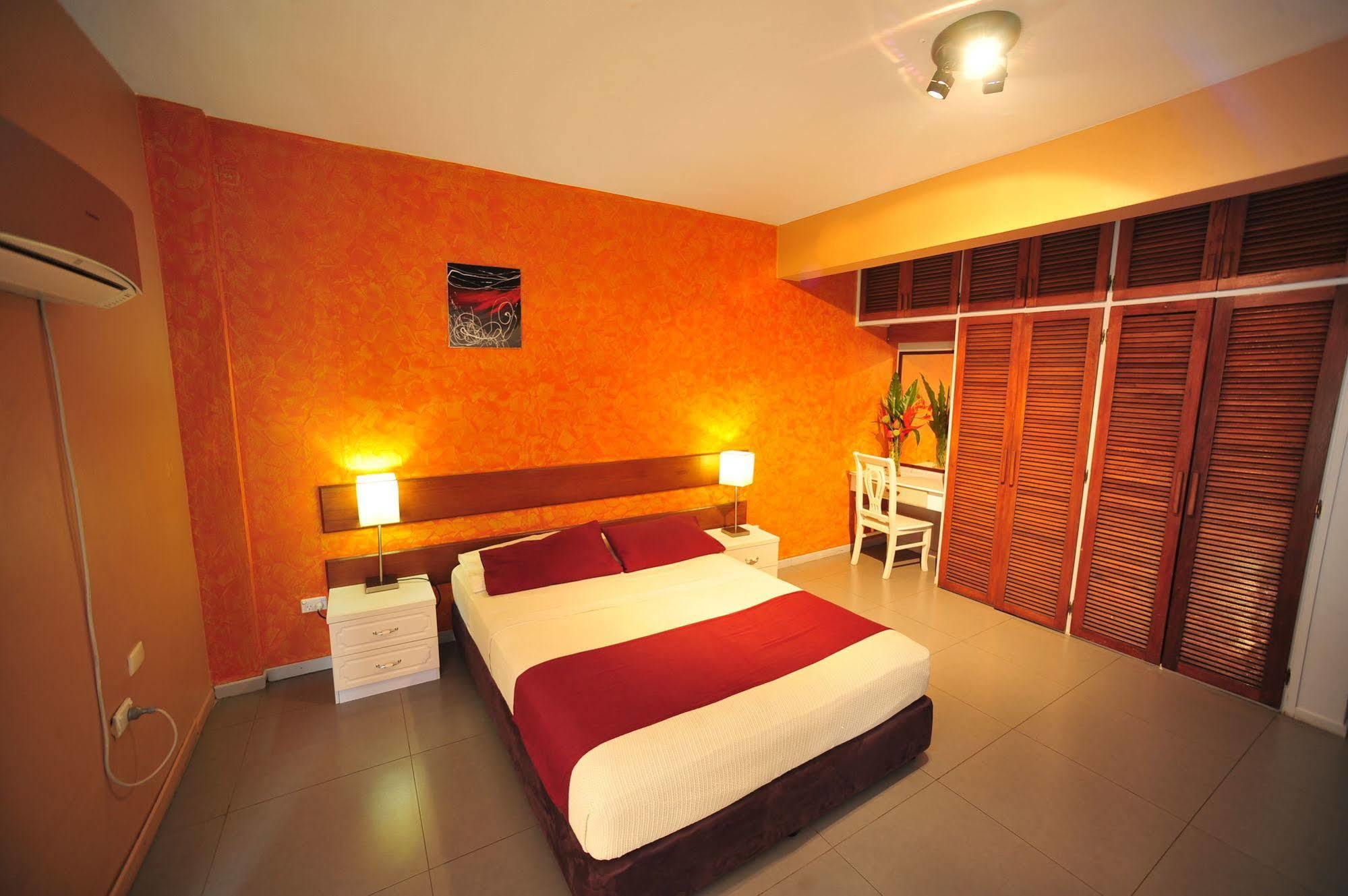 Hotel Olympic Port Vila Exteriör bild